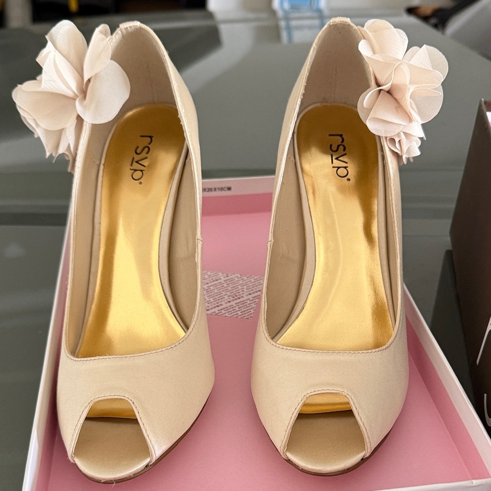 RSVP Elegant Cream Peep Toe Heels with Floral Detail